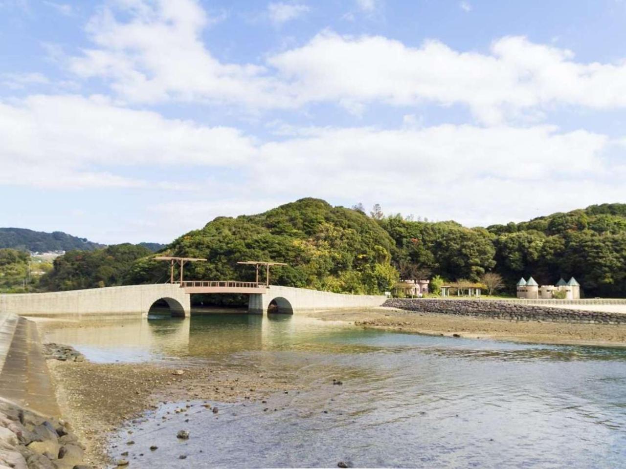 Готель Kokuminshukusha Irohajima Карацу Екстер'єр фото